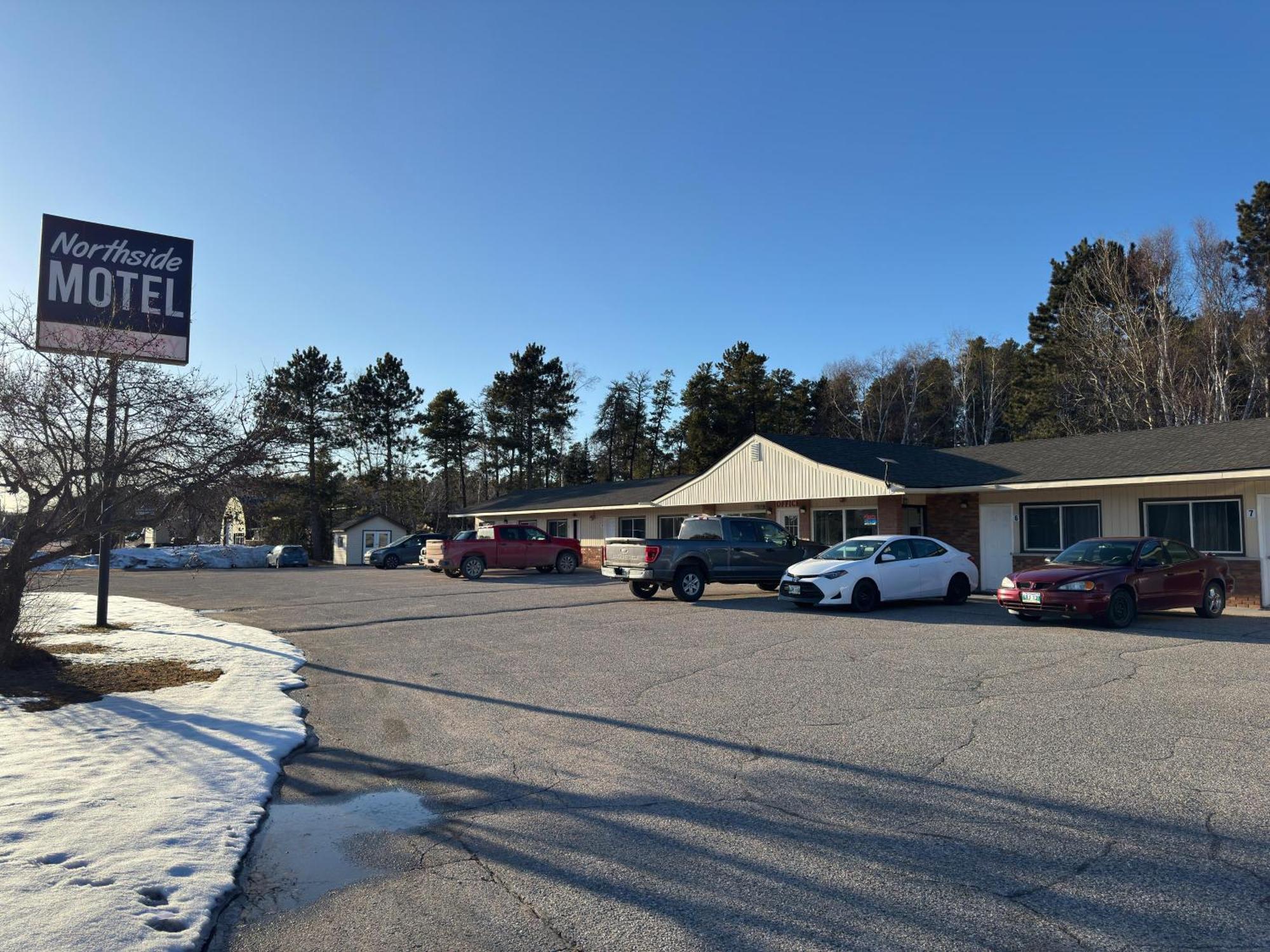 Northside Motel Vermilion Bay Екстериор снимка