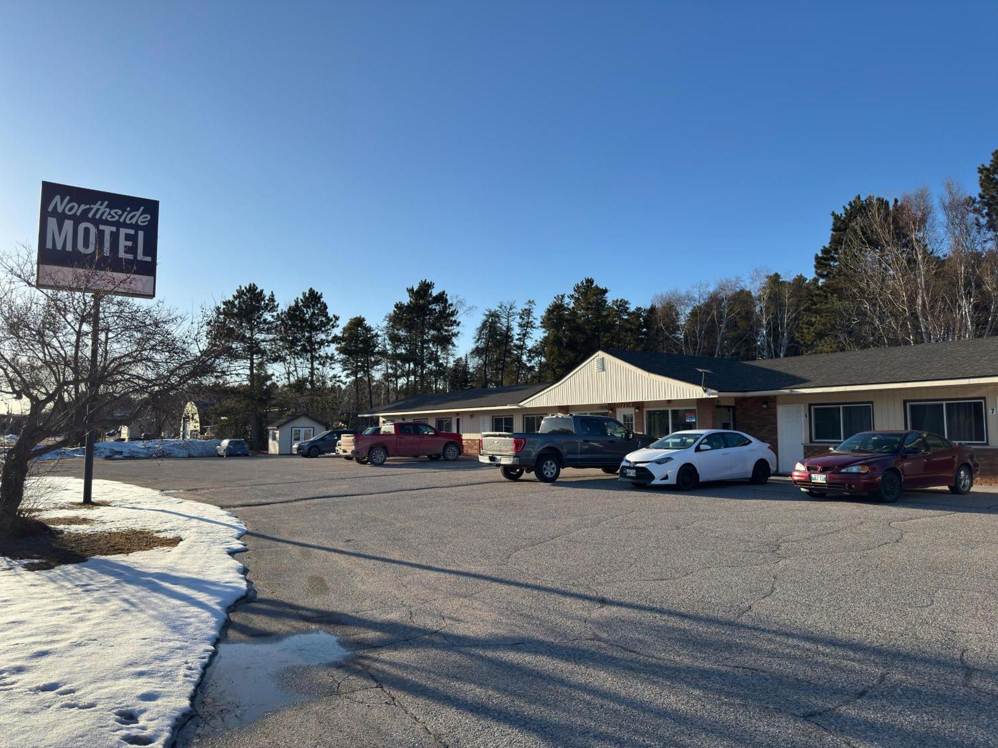 Northside Motel Vermilion Bay Екстериор снимка